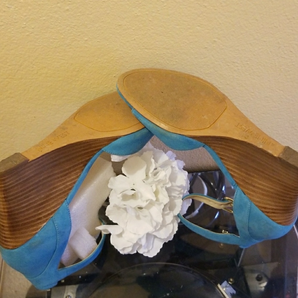 Turquoise Wedge by Nine West sz 10 - Picture 3 of 4